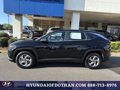 Certified 2022 Hyundai Tucson SE image 2