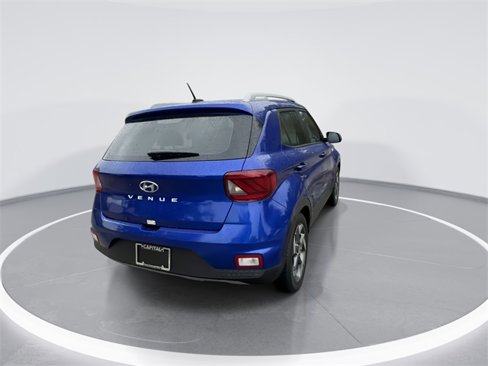 Used 2024 Hyundai Venue Limited image 8