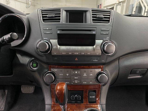 Used 2012 Toyota Highlander Limited image 27