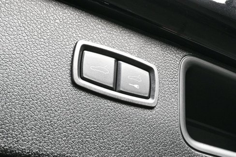 Used 2025 Porsche Macan image 33
