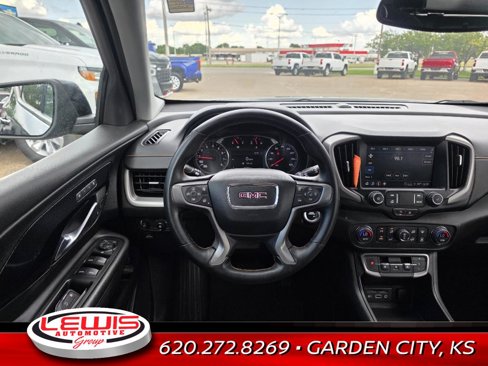 Used 2023 GMC Terrain AT4 image 10