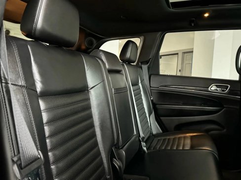 Used 2018 Jeep Grand Cherokee Limited image 25