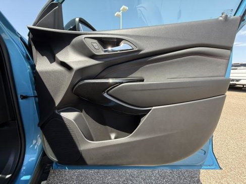 New 2025 Chevrolet Trax RS image 25