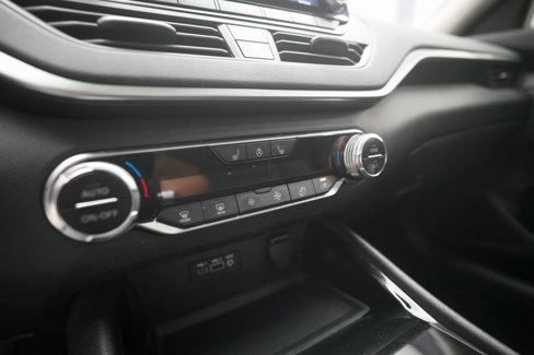 Used 2020 Nissan Altima 2.5 SV image 20