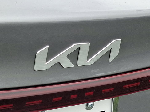 Used 2022 Kia Forte LXS image 29