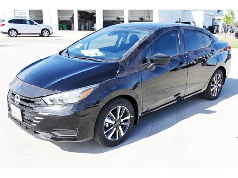 New 2025 Nissan Versa SV w/ Trunk Package image 3