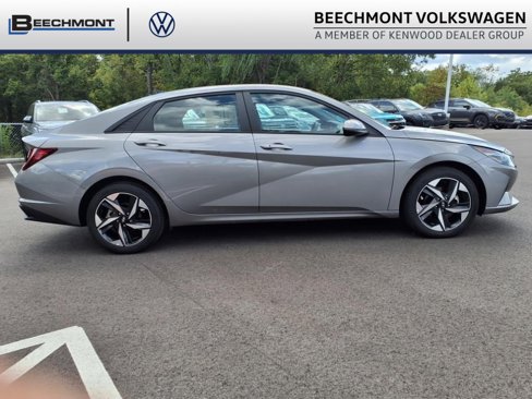 Used 2023 Hyundai Elantra SEL w/ Convenience Package image 8