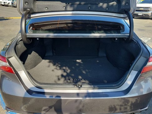 Used 2019 Toyota Camry L image 19