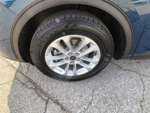 Used 2020 Ford Escape SE image 10