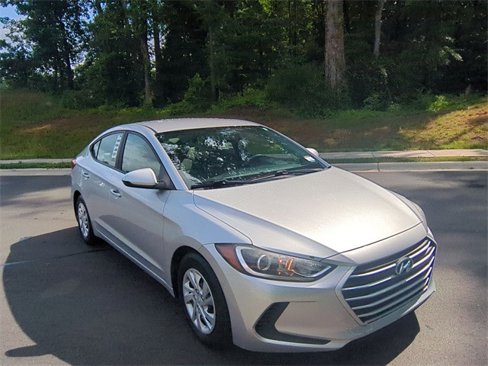 Used 2018 Hyundai Elantra SE image 15