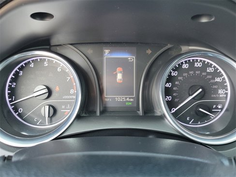 Used 2019 Toyota Camry L image 9