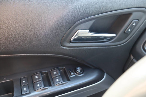 Used 2022 Chevrolet Colorado LT image 16
