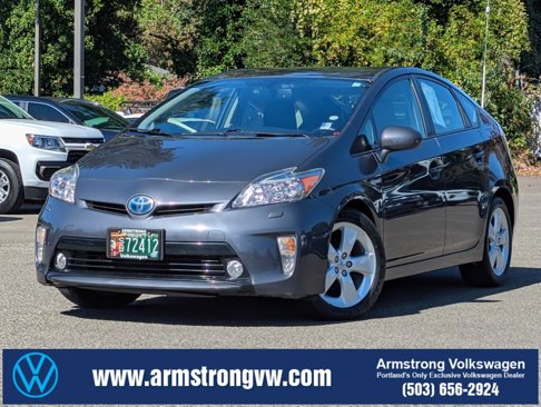Used 2014 Toyota Prius Five image 1