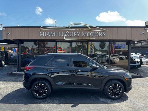 Used 2023 Chevrolet TrailBlazer LT w/ Convenience Package image 1