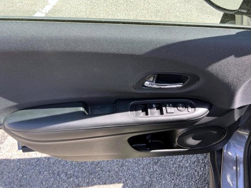 Certified 2022 Honda HR-V LX image 13