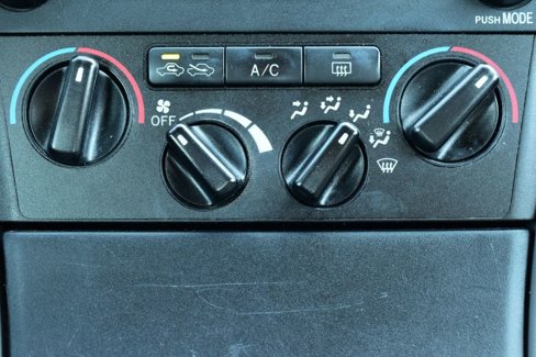 Used 2000 Toyota Avalon XL image 25