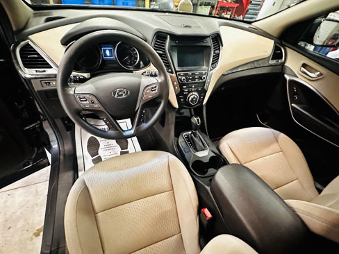 Used 2017 Hyundai Santa Fe Sport image 8