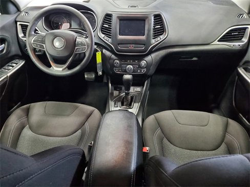 Used 2019 Jeep Cherokee Latitude w/ Popular Appearance Group image 22