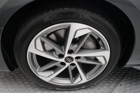 Used 2025 Audi A4 2.0T Premium image 27