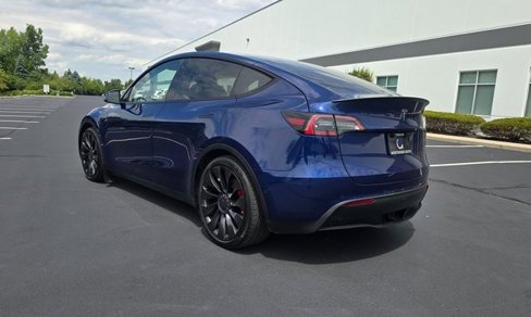 Used 2022 Tesla Model Y Performance image 8