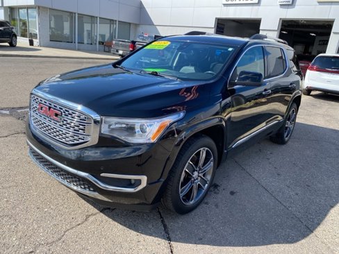 Used 2019 GMC Acadia Denali image 10