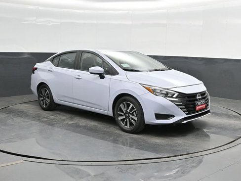 New 2025 Nissan Versa SV w/ Trunk Package image 4
