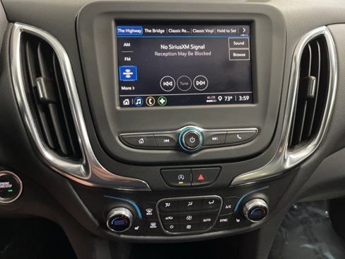 Used 2022 Chevrolet Equinox LT image 30