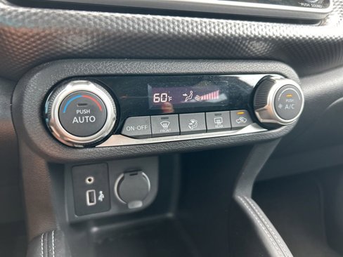 Used 2019 Nissan Kicks SV image 27