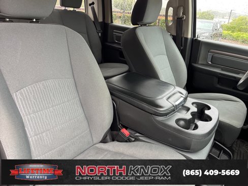 Used 2021 RAM 1500 Classic SLT image 28