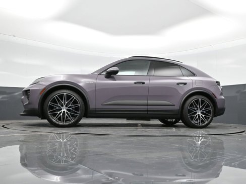 Certified 2024 Porsche Macan 4 Electric image 35