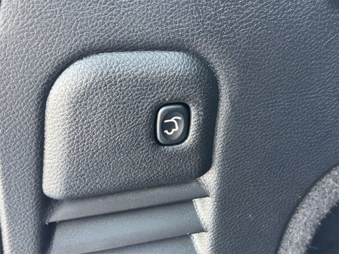 Used 2019 Jeep Grand Cherokee Limited w/ Luxury Group II image 19