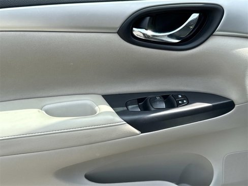 Used 2017 Nissan Sentra S image 16