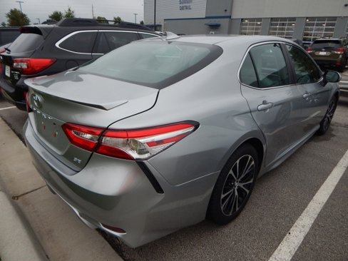 Used 2020 Toyota Camry image 5