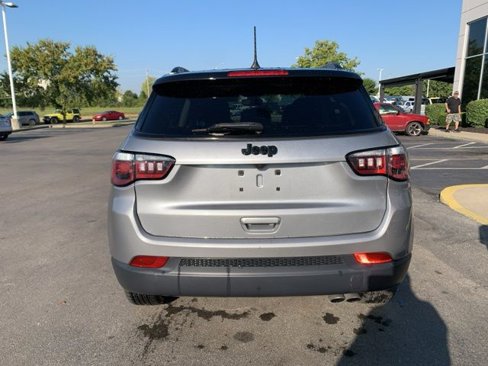 Used 2018 Jeep Compass Altitude w/ Popular Equipment Group image 4
