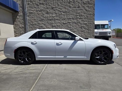 Used 2022 Chrysler 300 S image 6