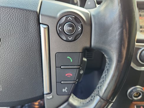 Used 2015 Land Rover LR4 HSE image 19