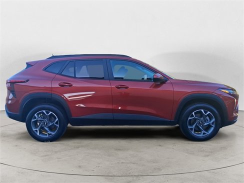 Certified 2024 Chevrolet Trax LT w/ Driver Confidence Package image 6