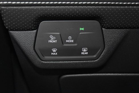New 2025 Volkswagen Atlas Cross Sport SE image 9