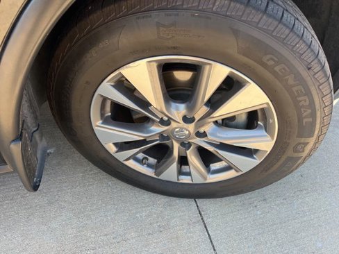 Used 2018 Nissan Murano SV image 18