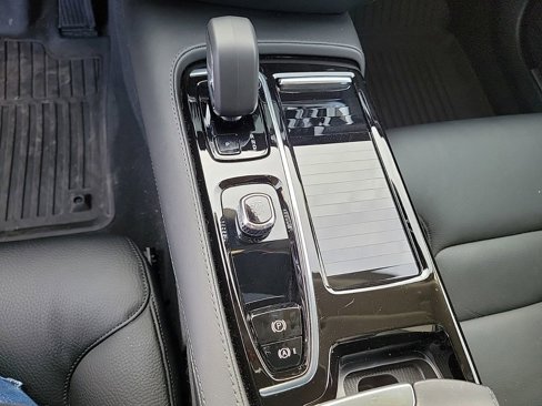 Certified 2024 Volvo S60 T8 Plus w/ Climate Package image 28