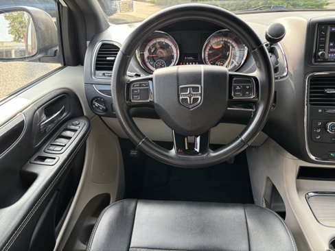Used 2019 Dodge Grand Caravan SXT image 22