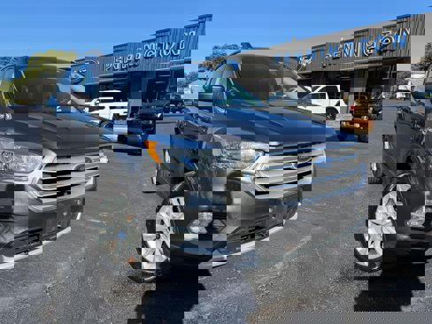 Used 2018 Ford Escape SE image 1