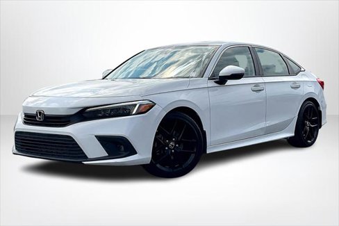 Used 2022 Honda Civic Touring image 3