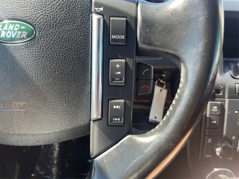 Used 2012 Land Rover LR2 HSE image 35
