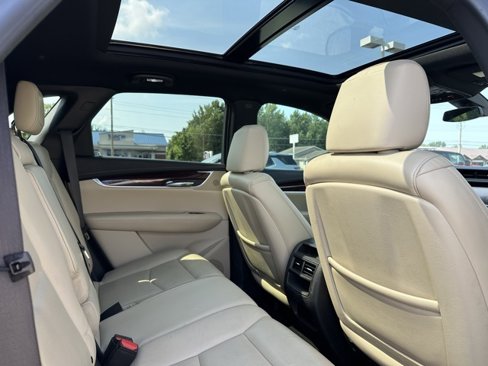 Used 2018 Cadillac XT5 Luxury w/ Driver Awareness Package image 13