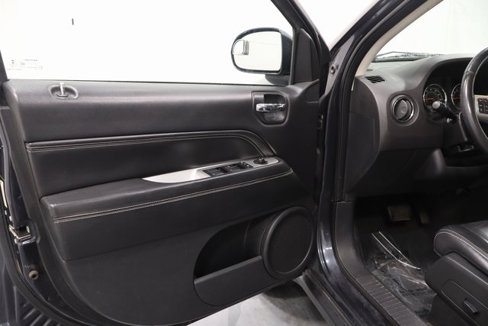 Used 2014 Jeep Compass Limited image 10
