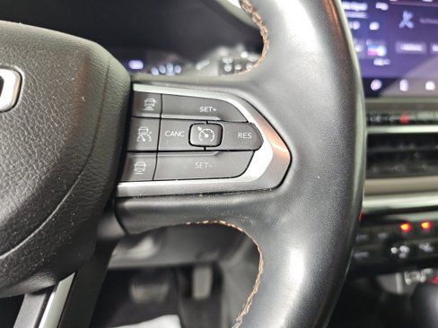 Certified 2022 Jeep Compass Limited image 15