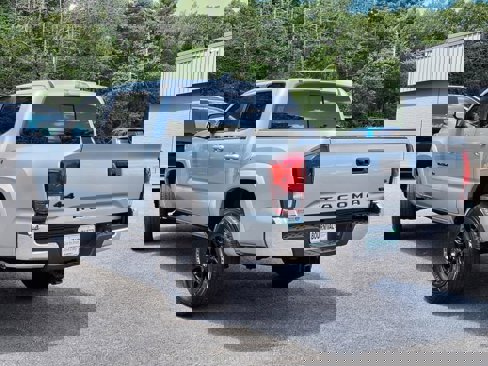 Used 2022 Toyota Tacoma 4x4 Double Cab image 4