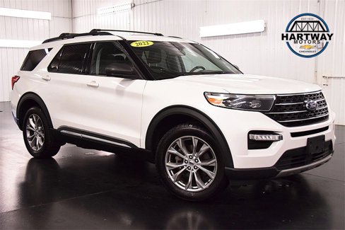Used 2022 Ford Explorer XLT w/ Equipment Group 202A image 1