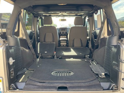 Used 2018 Jeep Wrangler Unlimited Sport S image 14